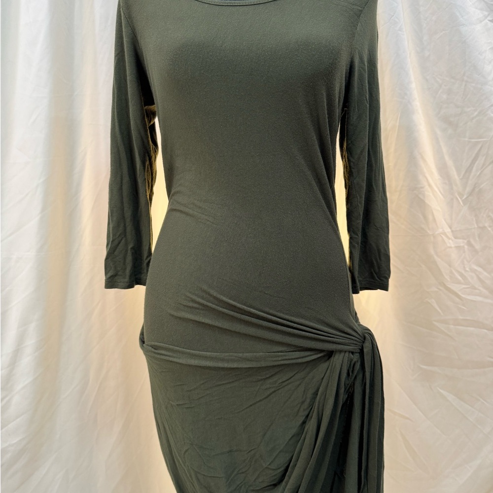 Knotted asymmetrical Jersey dress